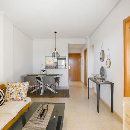 Nice Modern 2 Bed Apartment In Torrievieja Торевиеха Екстериор снимка