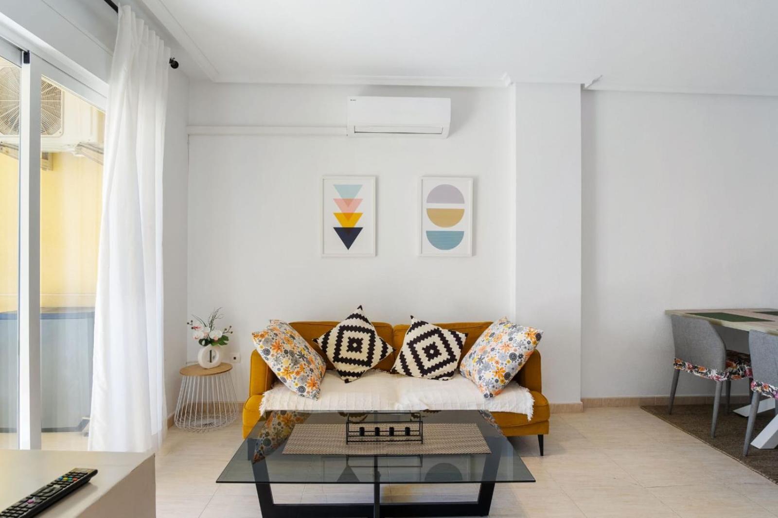 Nice Modern 2 Bed Apartment In Torrievieja Торевиеха Екстериор снимка
