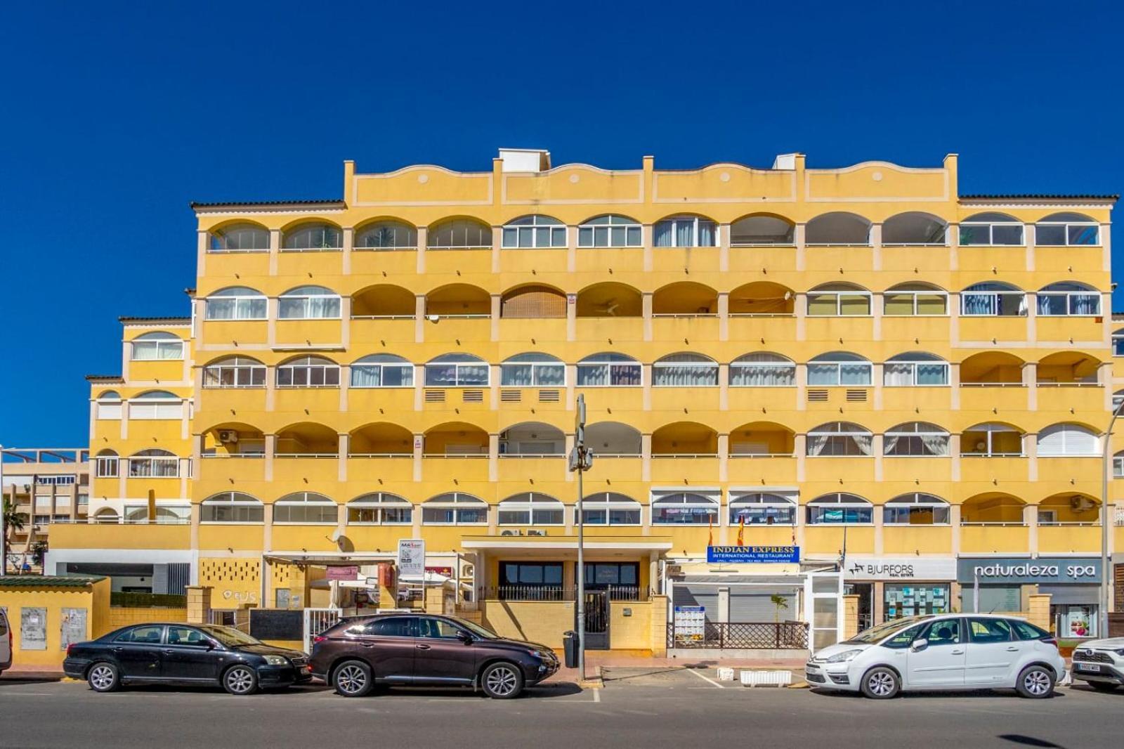 Nice Modern 2 Bed Apartment In Torrievieja Торевиеха Екстериор снимка